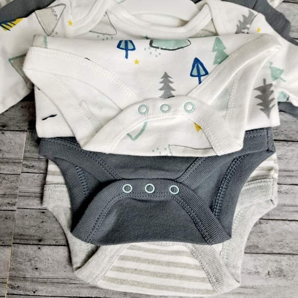 Cloud Island 3 pack Baby Long Sleeve Bodysuit Solid & Striped Partterns 0-3 M - Picture 8 of 9